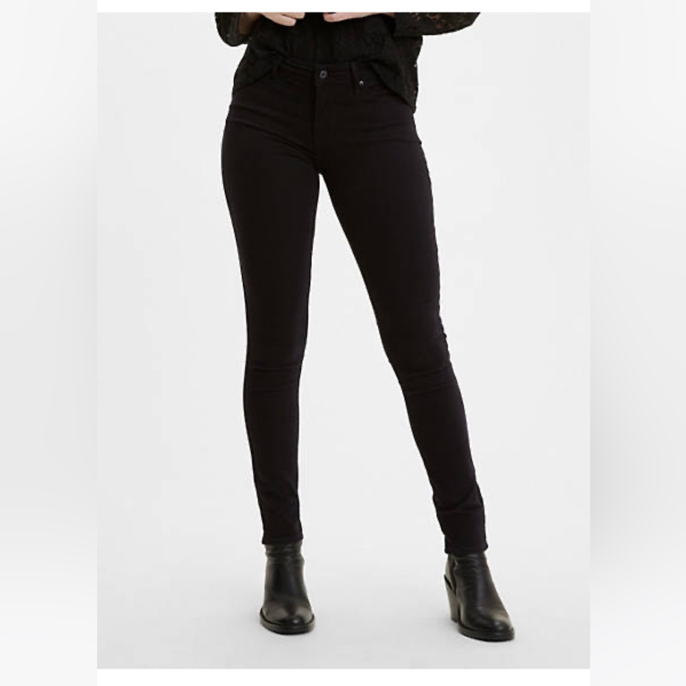 Levi’s 711 Skinny,  black